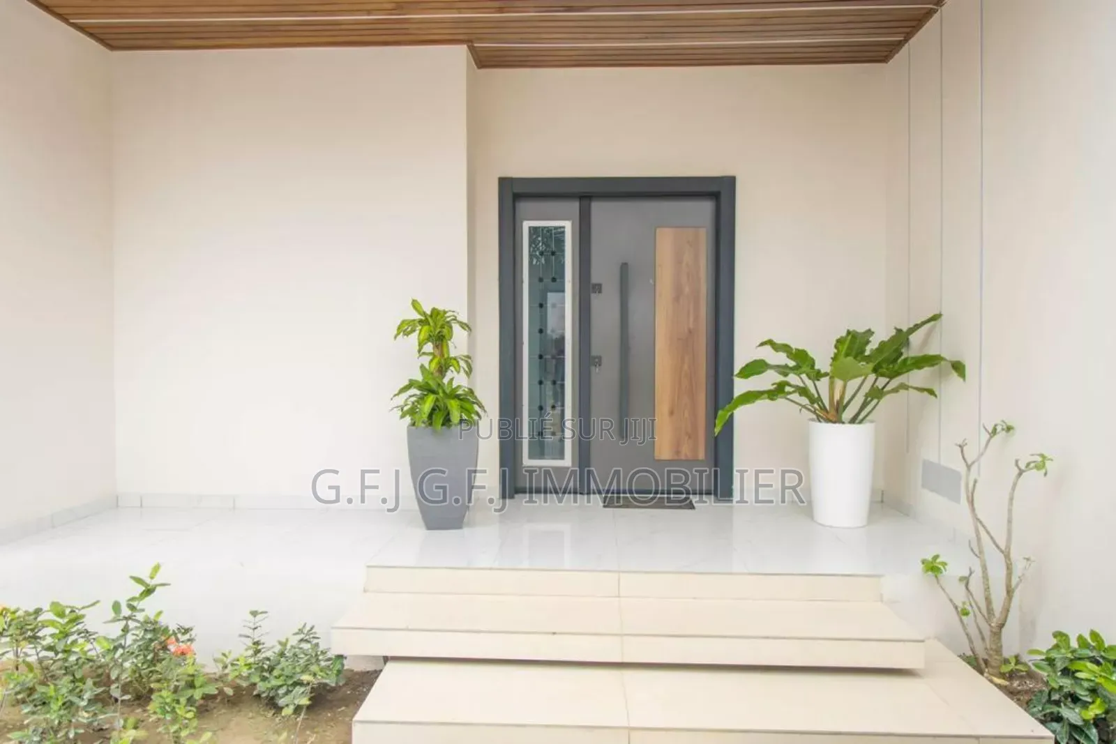 4chbre Duplex dans G.F.J Immobilier, Cocody à Louer