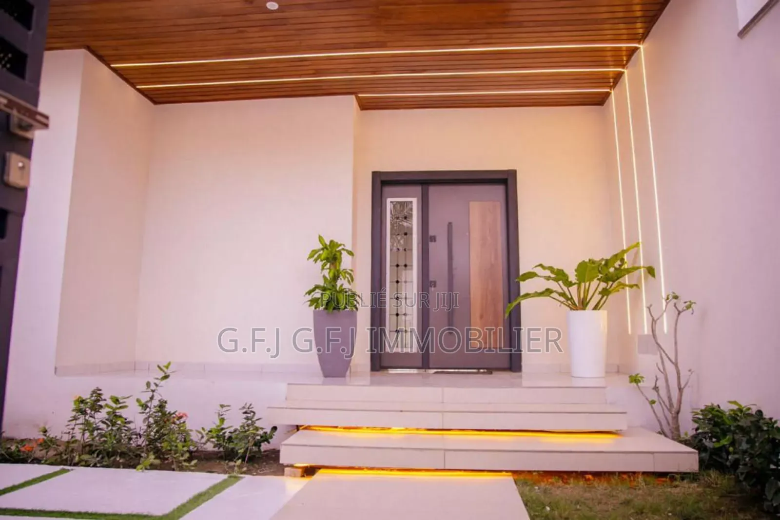 4chbre Duplex dans G.F.J Immobilier, Cocody à Louer