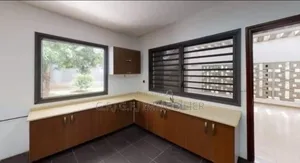 4chbre Duplex dans G.F.J, Cocody à Vendre