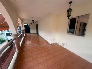 3chbre Duplex dans G.F.J Immobilier, Cocody à Louer