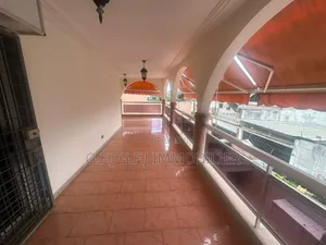 3chbre Duplex dans G.F.J Immobilier, Cocody à Louer
