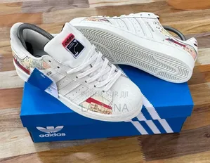 Adidas Superstar