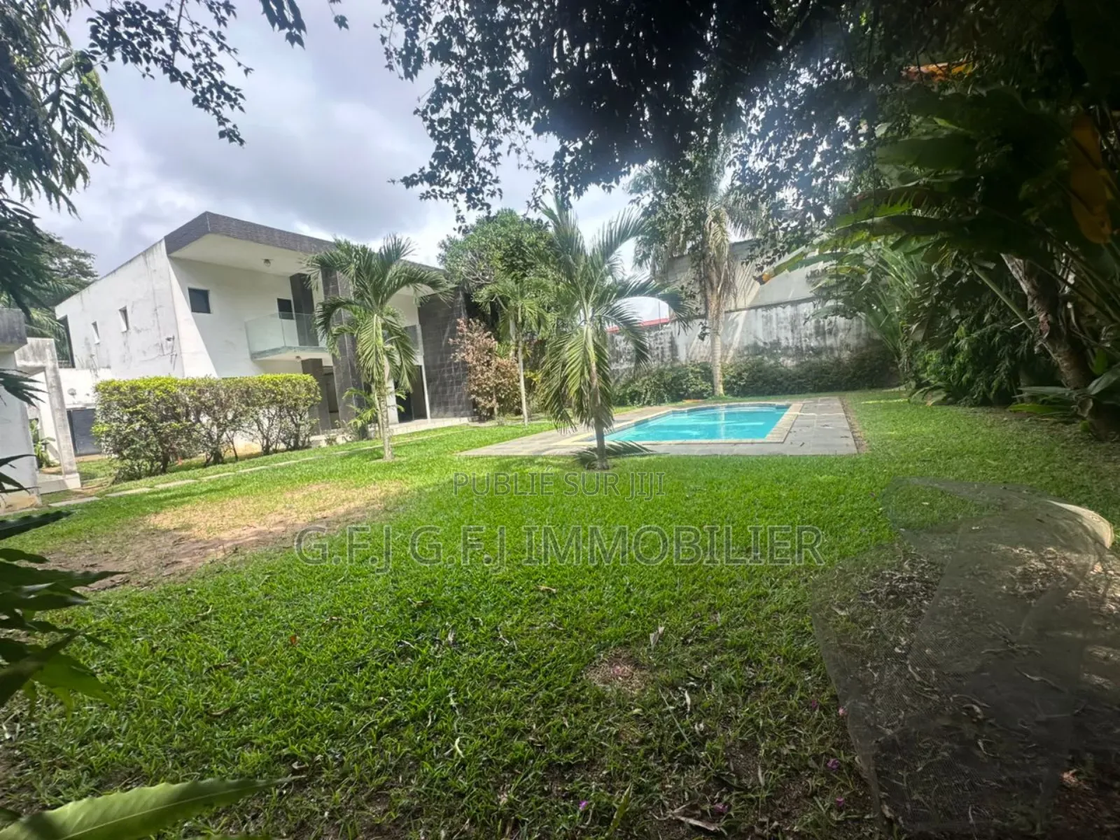 4chbre Duplex dans G.F.J Immobilier, Cocody à Louer