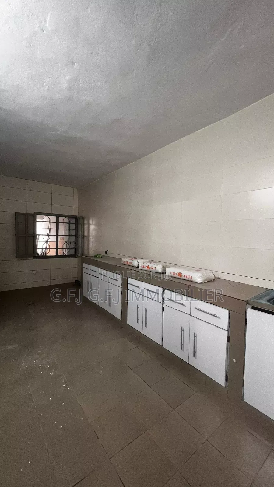 3chbre Duplex dans G.F.J Immobilier, Cocody à Louer