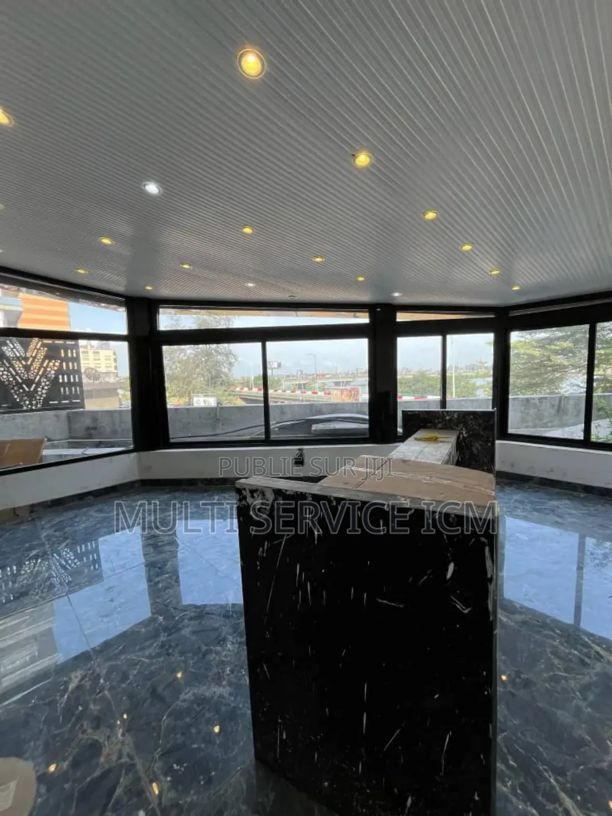 9chbre Blocs d'appartements dans Ismaël Coulibaly, Le Plateau à Vendre