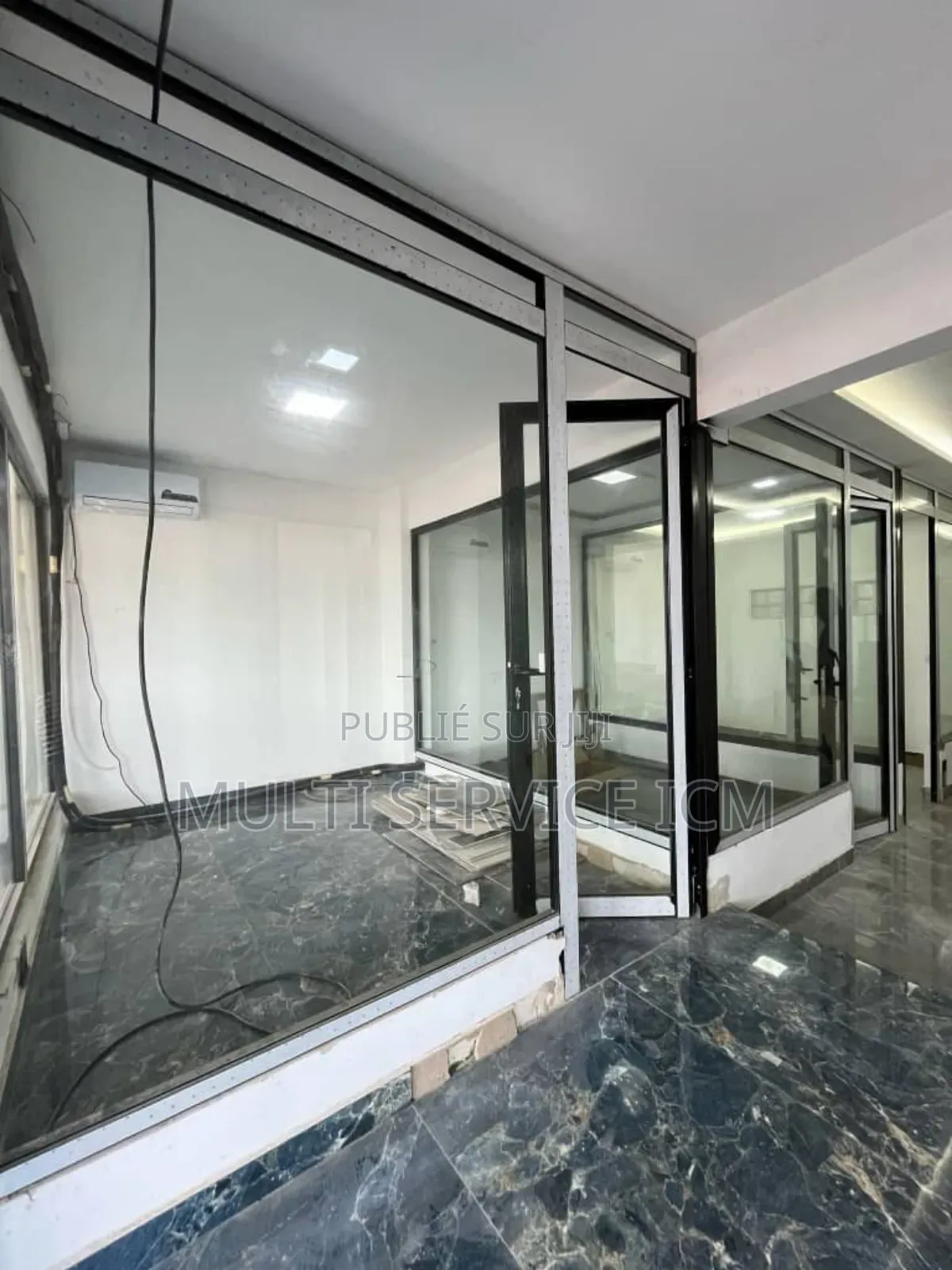 9chbre Blocs d'appartements dans Ismaël Coulibaly, Le Plateau à Vendre