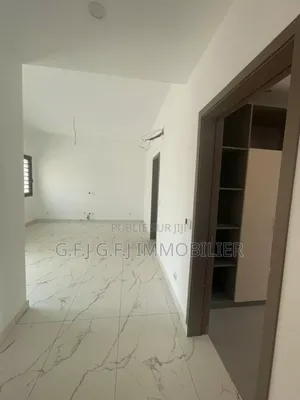 5chbre Duplex dans G.F.J Immobilier, Cocody à Vendre