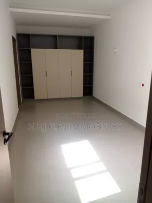 5chbre Duplex dans G.F.J Immobilier, Cocody à Vendre