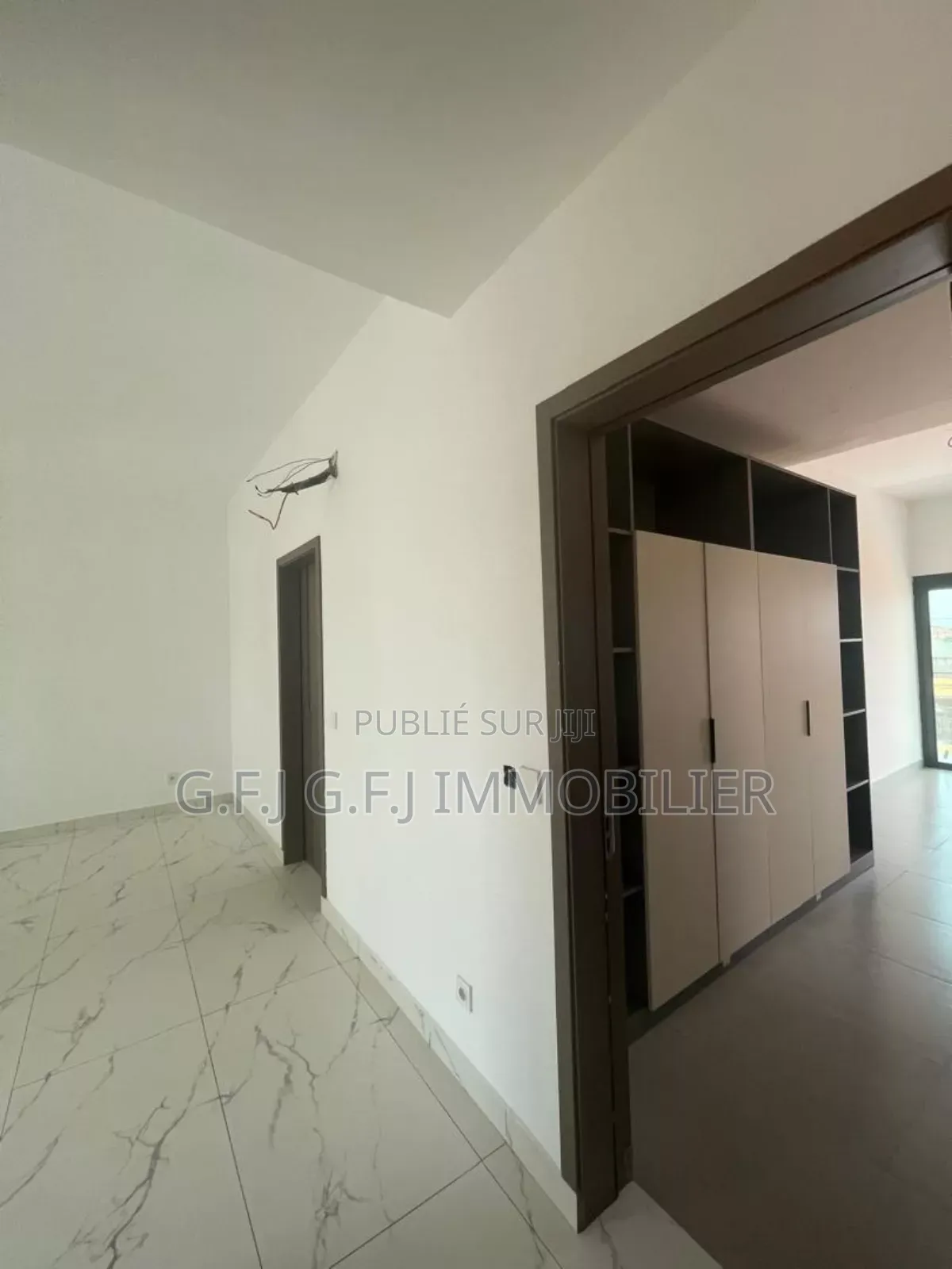 5chbre Duplex dans G.F.J Immobilier, Cocody à Vendre