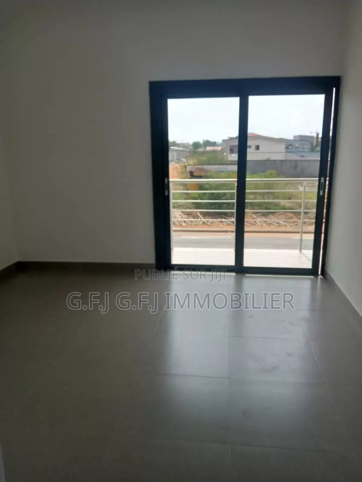 5chbre Duplex dans G.F.J Immobilier, Cocody à Vendre