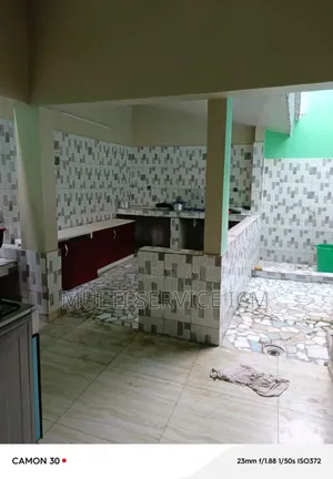 5chbre Duplex dans Ismaël Coulibaly, Cocody à Vendre