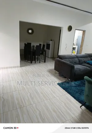 5chbre Duplex dans Ismaël Coulibaly, Cocody à Vendre