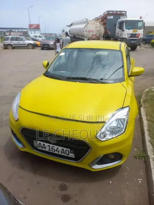 Photo - Suzuki Dzire 2023 Jaune