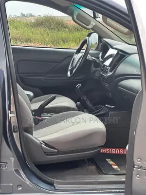 Mitsubishi L200 2023 Noir Mat