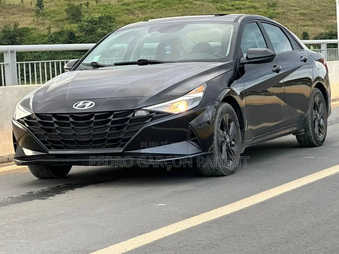 Hyundai Elantra 2022 Noir