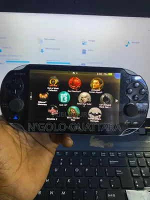 PSP Vita Cracker + 17 Jeux