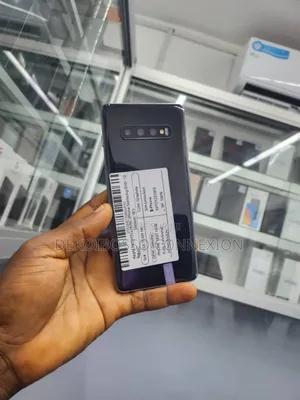 Photo - Samsung Galaxy S10 128 GB Gris
