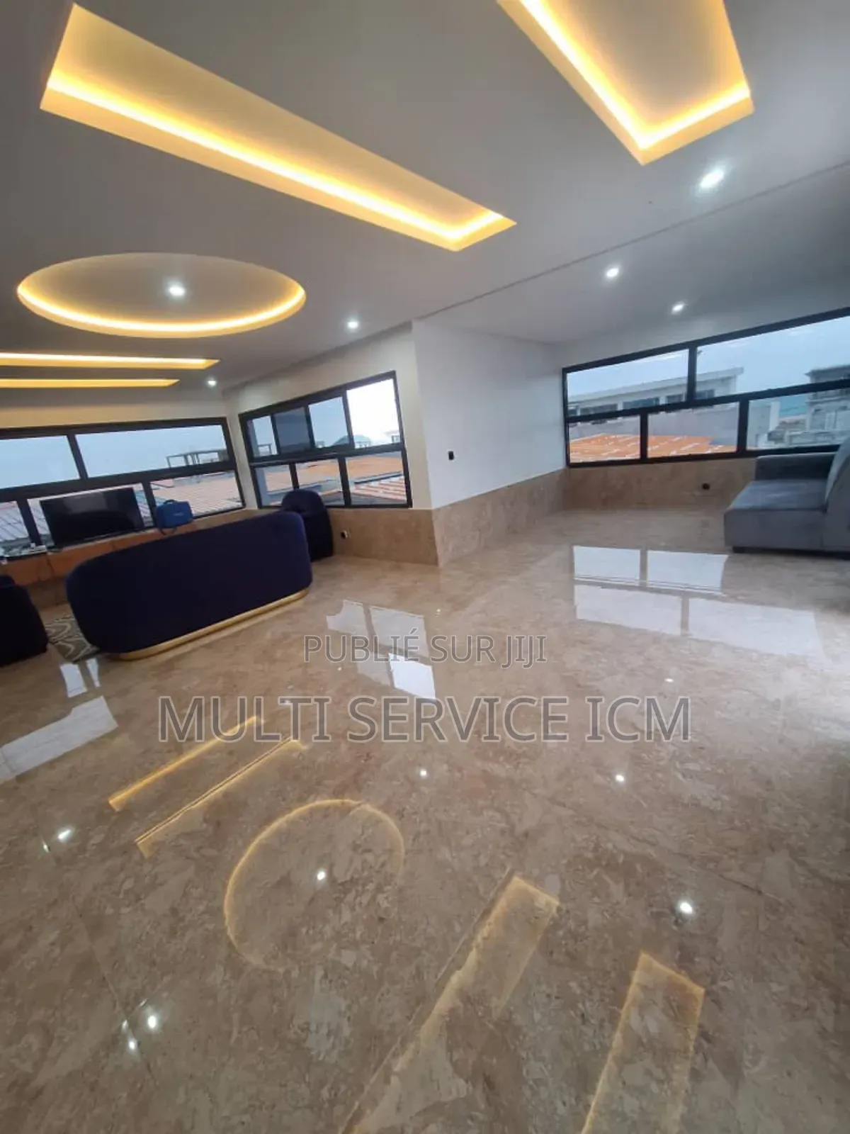 Furnished 6chbre Duplex dans Ismaël Coulibaly, Cocody à Vendre