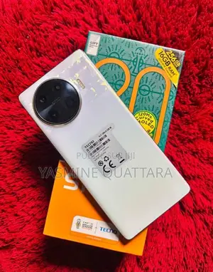 Photo - New Tecno Spark 20 Pro Plus 256 GB Blanc