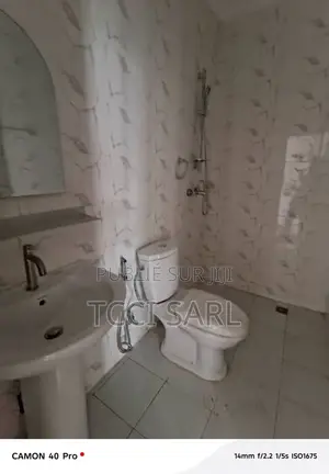 Photo - 2chbre Appartement dans Kadjatou Yago, Cocody à Louer