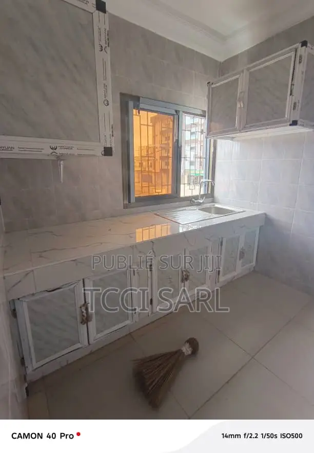 2chbre Appartement dans Kadjatou Yago, Cocody à Louer