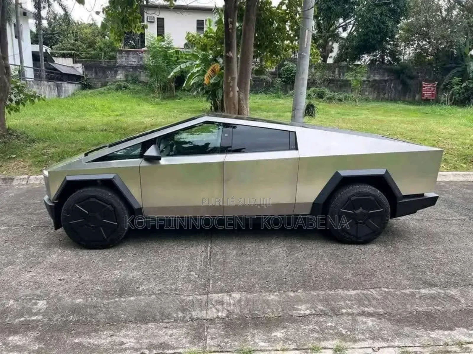 Tesla Model X 100D kWh Long Range 2023 Beige