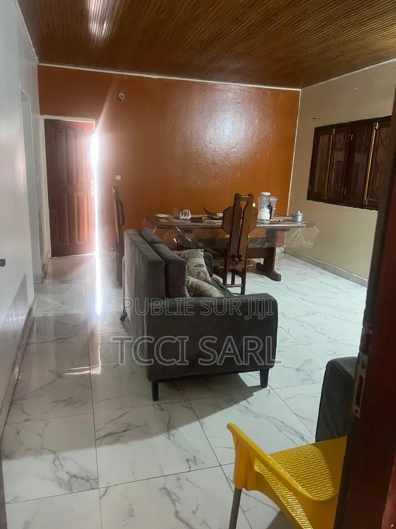 4chbre Villa dans Kadjatou Yago, Deux Plateaux à Louer