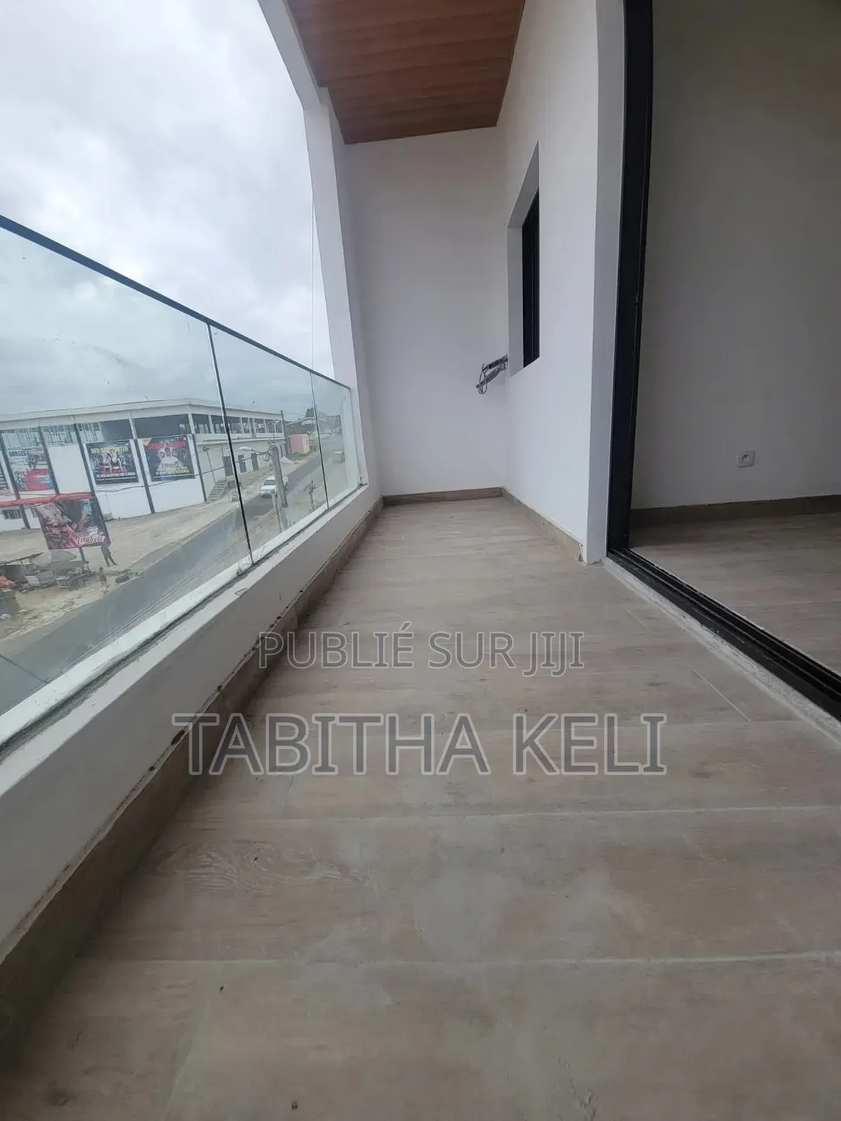 2chbre Appartement dans G.F.J Immobilier, Cocody à Louer