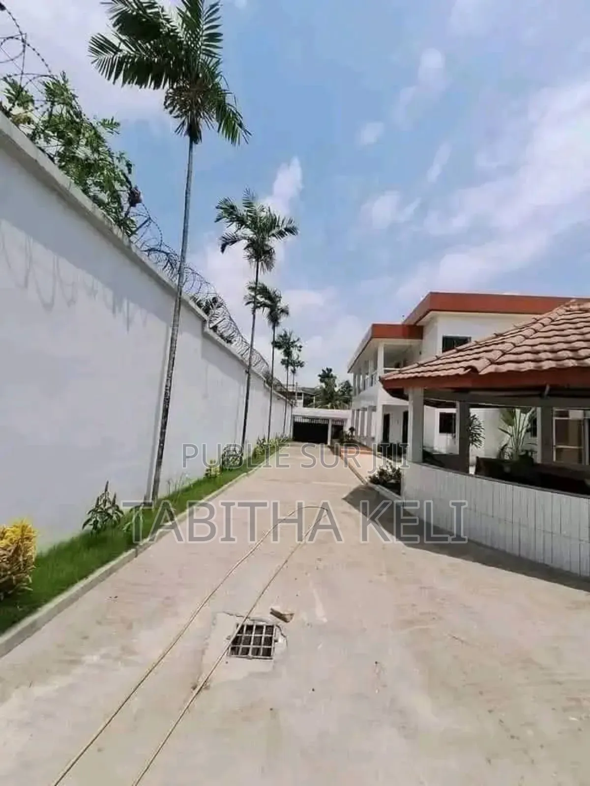 7chbre Duplex dans G.F.J Immobilier, Cocody à Louer