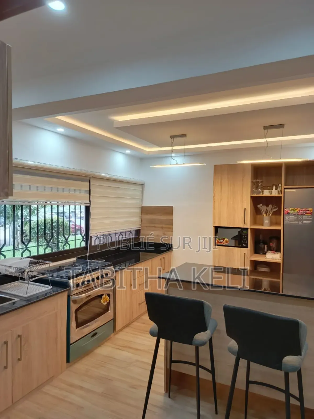 Furnished 2chbre Appartement dans G.F.J Immobilier, Cocody à Louer