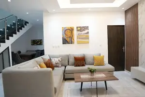 Une Superbe Villa Duplex 5 À Cocody Abatta