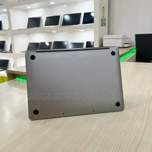 New Pomme MacBook Pro 2022 M2 8GB Apple M2 SSD 256GB