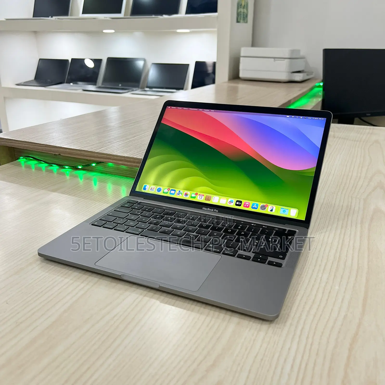 New Pomme MacBook Pro 2022 M2 8GB Apple M2 SSD 256GB