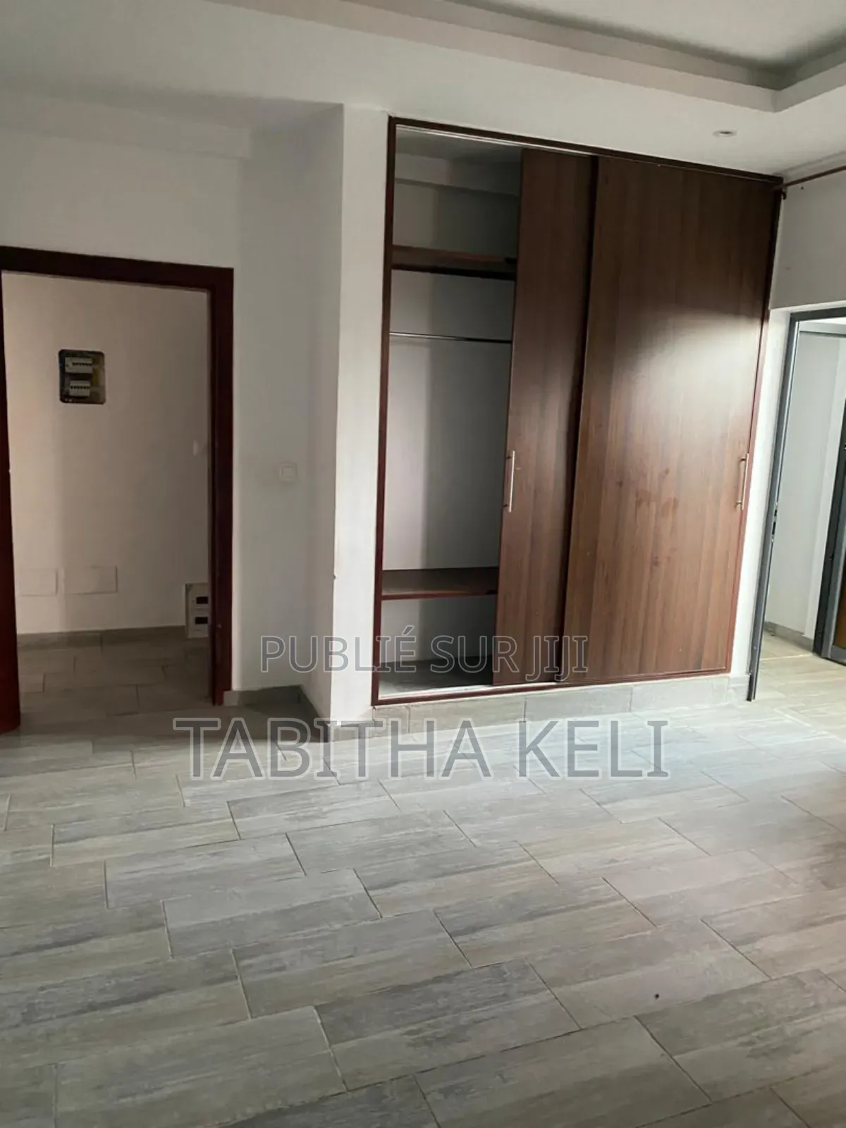 2chbre Appartement dans G.F.J Immobilier, Cocody à Louer