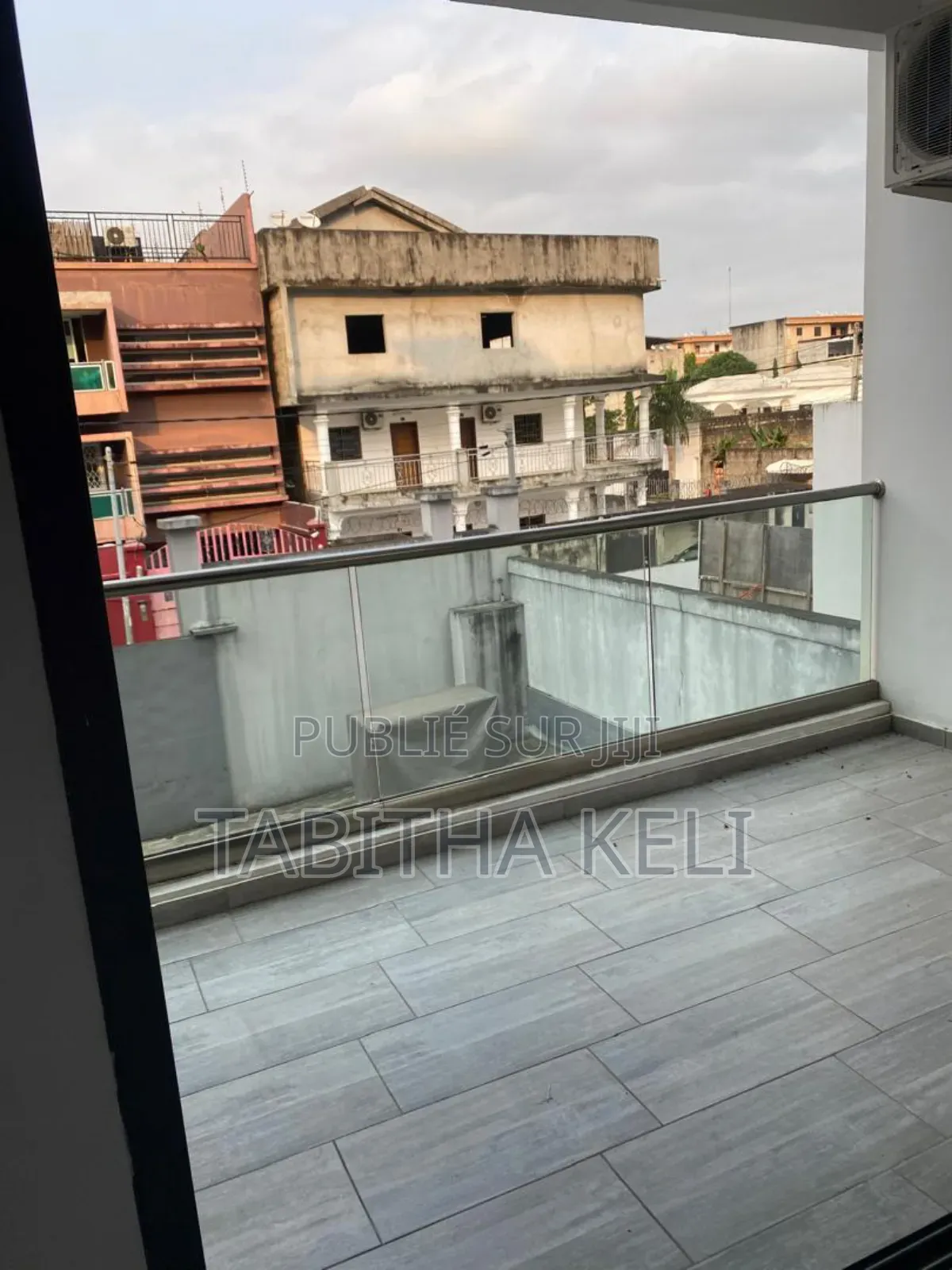 2chbre Appartement dans G.F.J Immobilier, Cocody à Louer