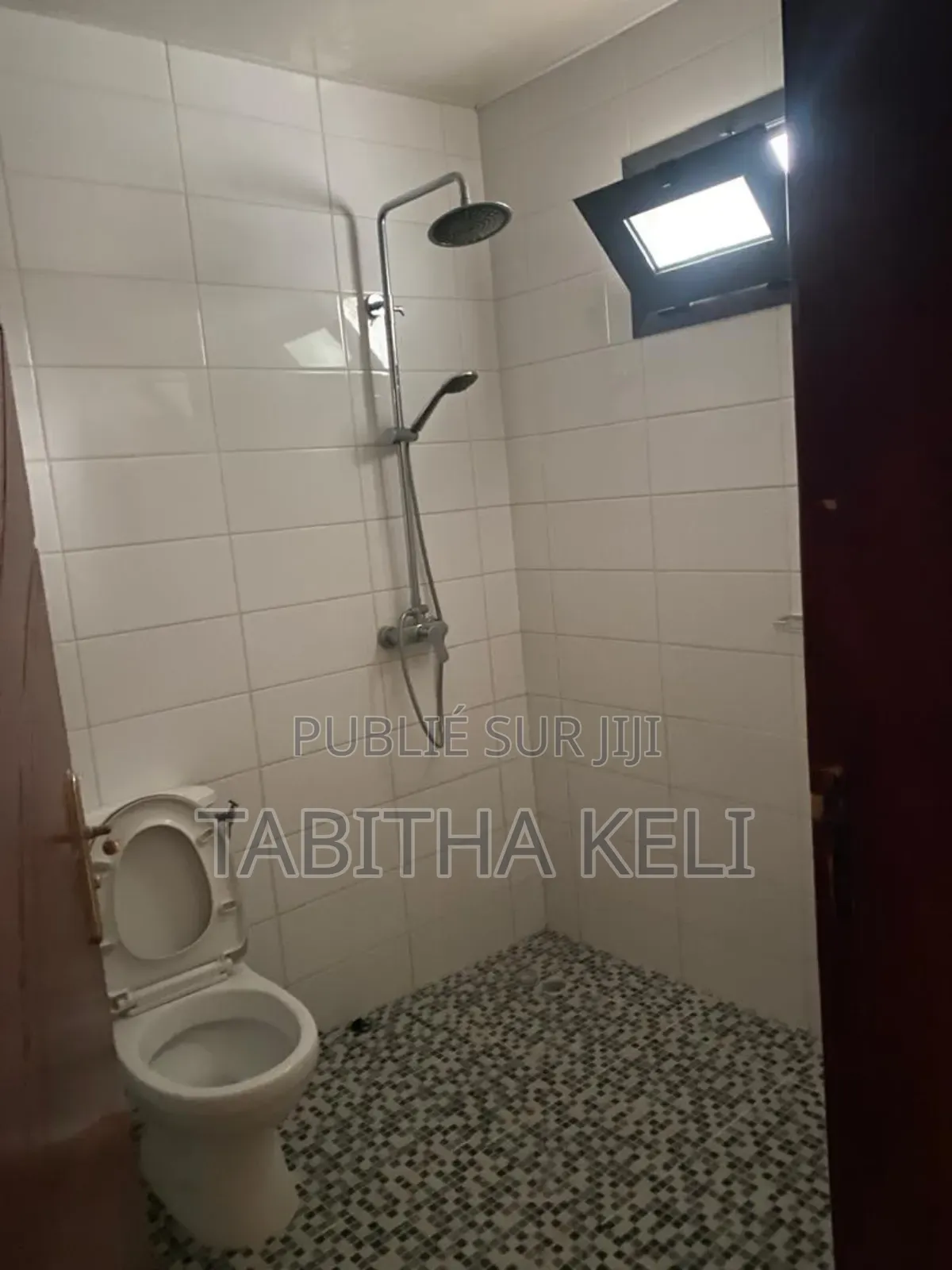 2chbre Appartement dans G.F.J Immobilier, Cocody à Louer