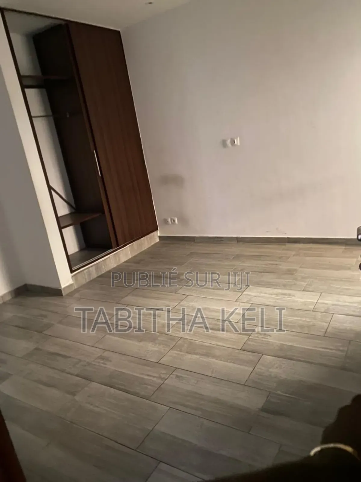 2chbre Appartement dans G.F.J Immobilier, Cocody à Louer