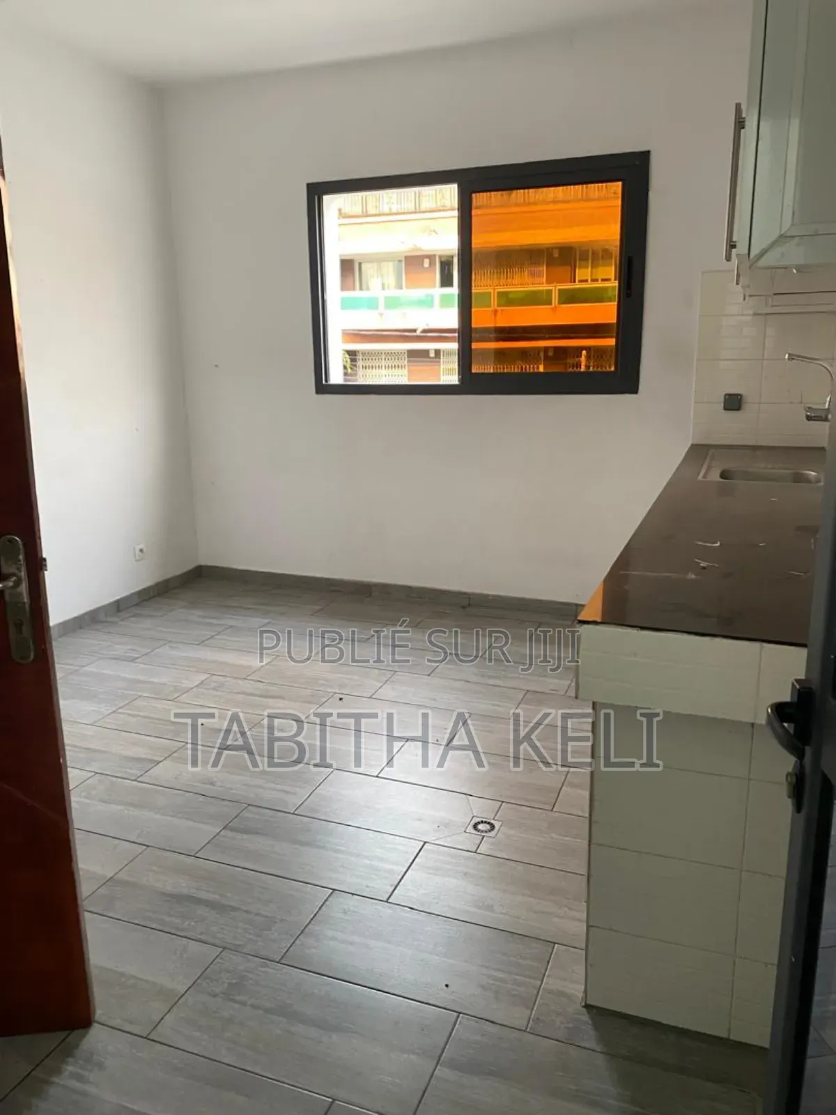 2chbre Appartement dans G.F.J Immobilier, Cocody à Louer