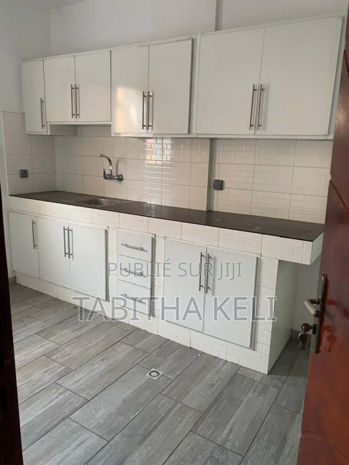 2chbre Appartement dans G.F.J Immobilier, Cocody à Louer