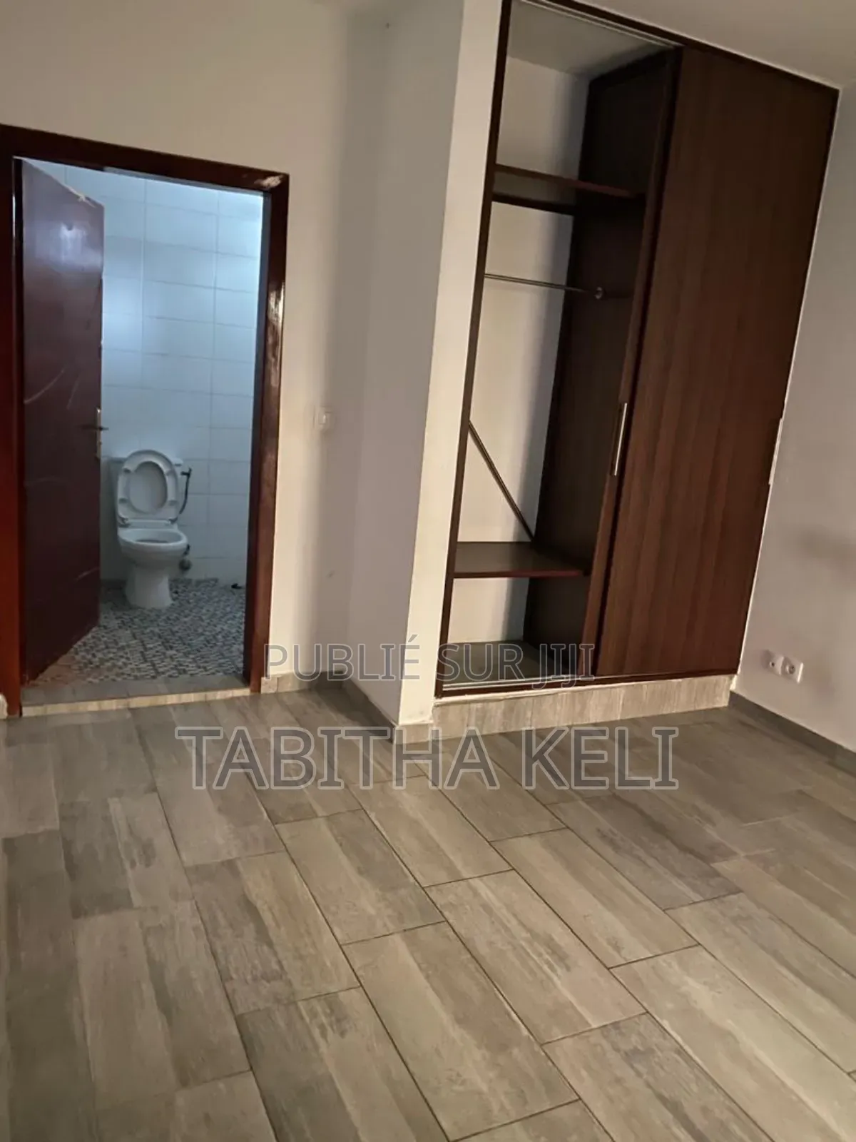 2chbre Appartement dans G.F.J Immobilier, Cocody à Louer