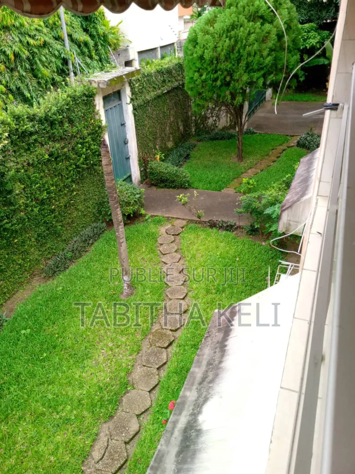 4chbre Duplex dans G.F.J Immobilier, Cocody à Louer