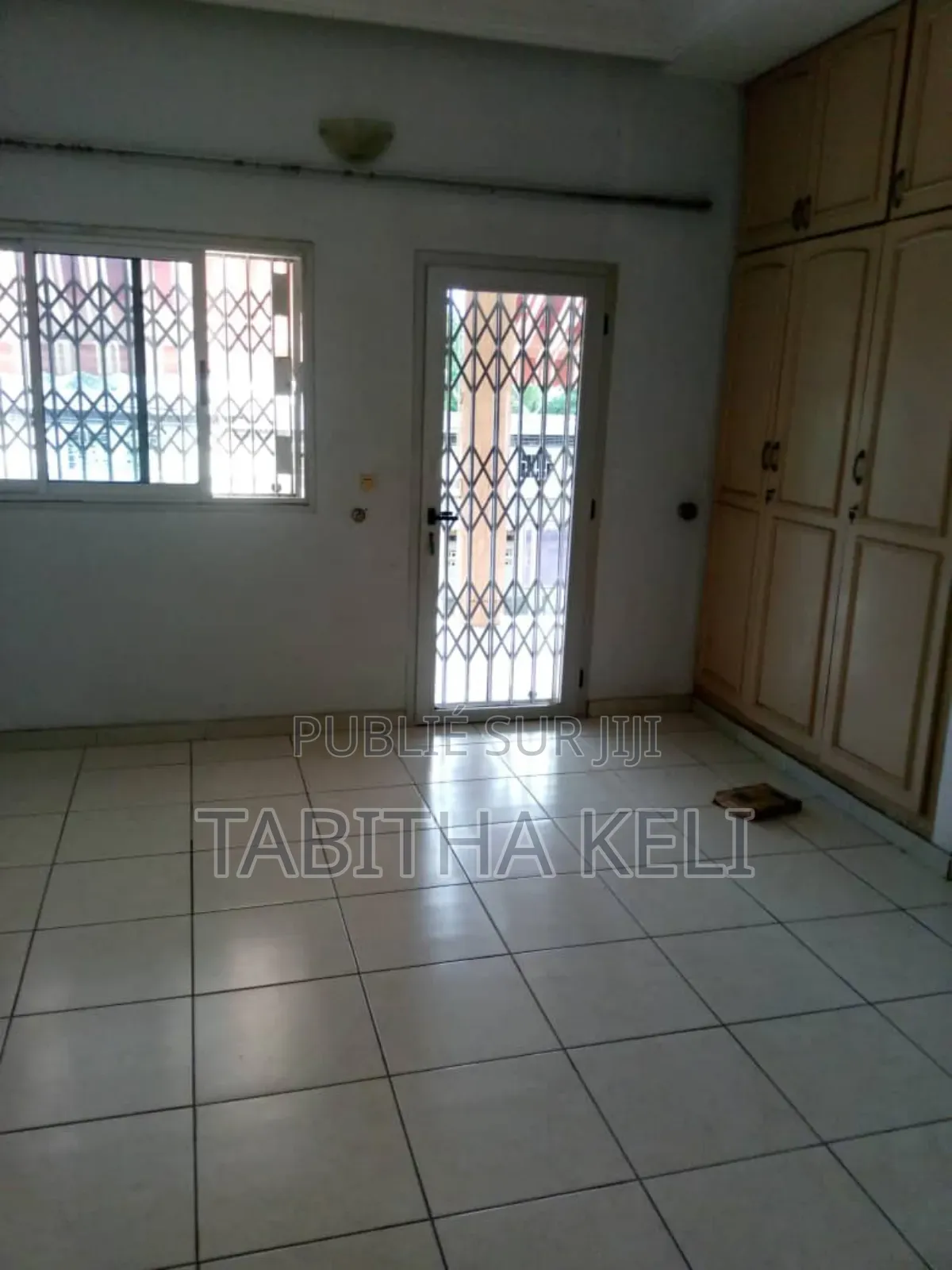 4chbre Duplex dans G.F.J Immobilier, Cocody à Louer