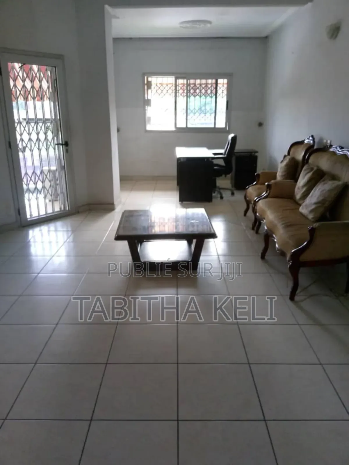 4chbre Duplex dans G.F.J Immobilier, Cocody à Louer