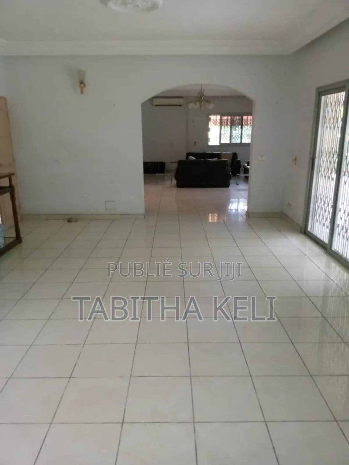 4chbre Duplex dans G.F.J Immobilier, Cocody à Louer