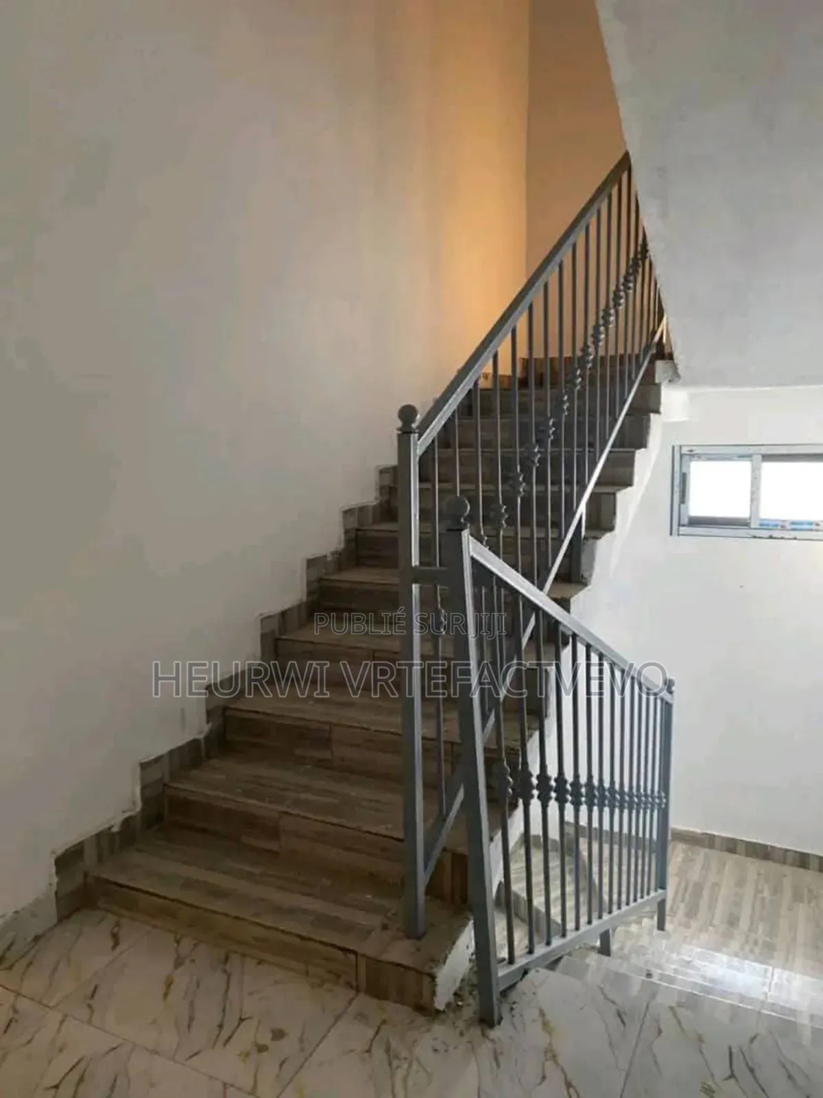 4chbre Duplex dans Angré 10E Tranche, Cocody à Vendre