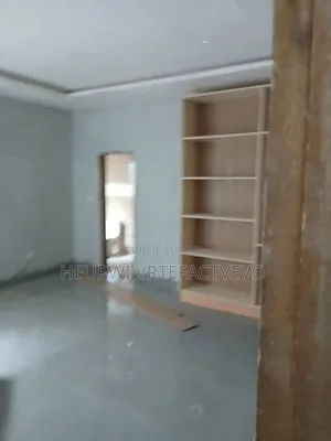 6chbre Duplex dans Angré Nouveau Chu, Cocody à Vendre