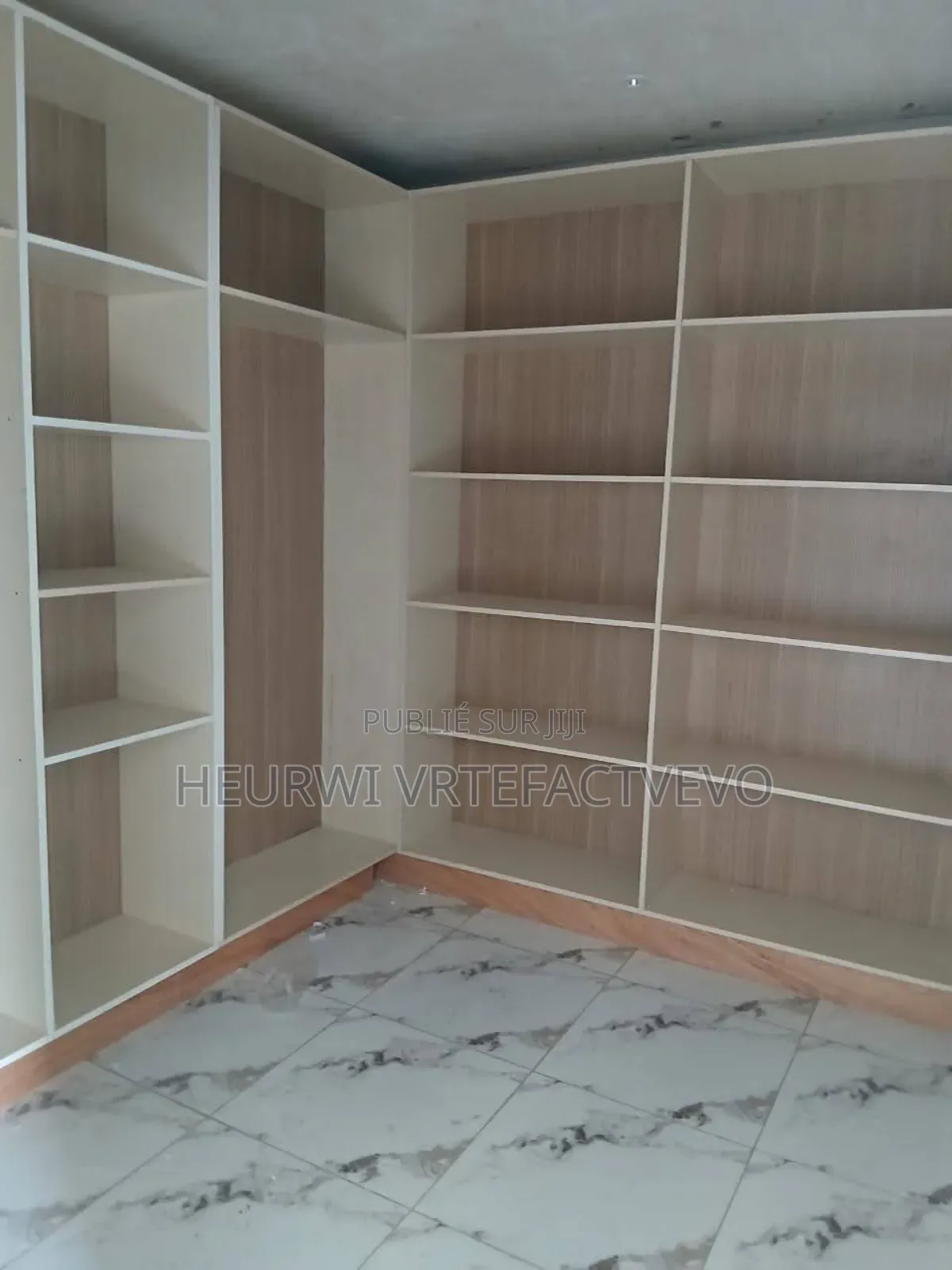 6chbre Duplex dans Angré Nouveau Chu, Cocody à Vendre