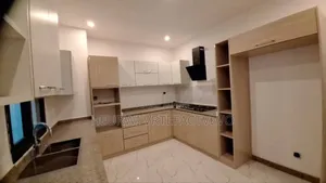 8chbre Duplex dans Angré Nouveau Chu, Cocody à Vendre