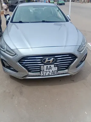 Photo - Hyundai Sonata SE 2019 Gris