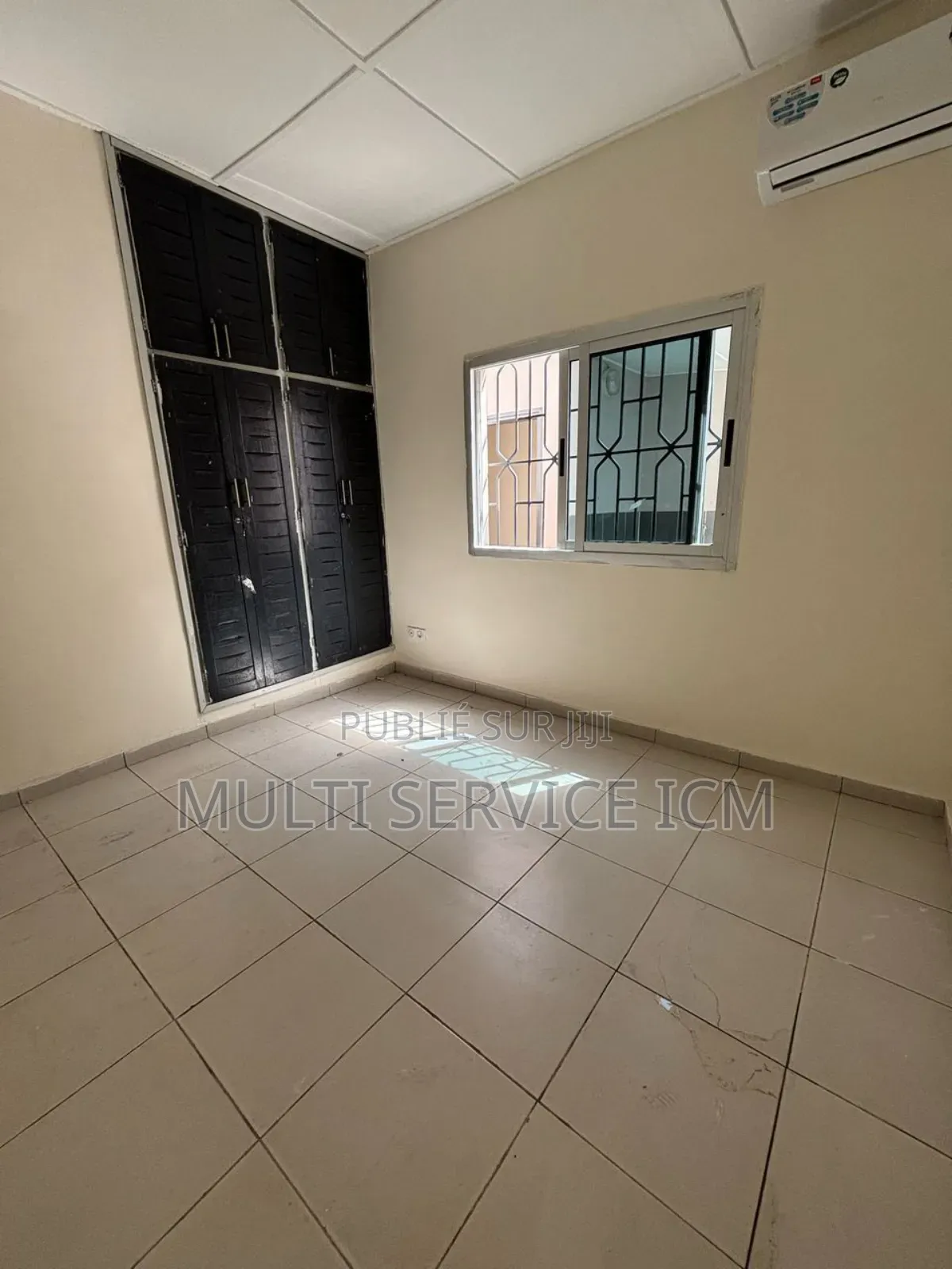 5chbre Villa dans Ismaël Coulibaly, Cocody à Vendre